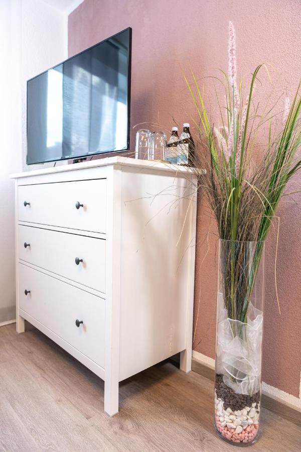 #2 Grosses Zimmer Mit Pool Und Garten 梅明根 外观 照片