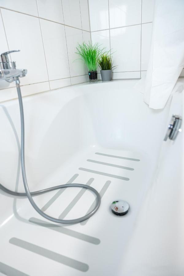 #2 Grosses Zimmer Mit Pool Und Garten 梅明根 外观 照片